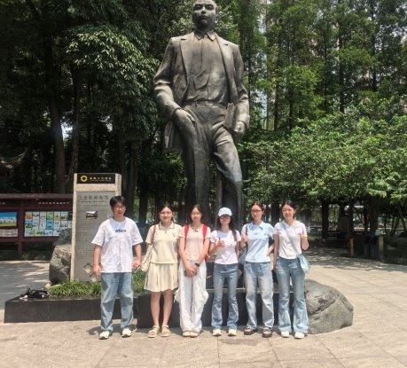 缅怀先贤光志,躬行耕梦青春——红土耕梦小分队顺利开展社会实践活动 缅怀先贤光志,躬行耕梦青春——红土耕梦小分队顺利开展社会实践活动